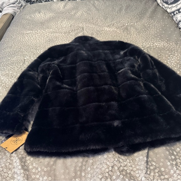 Belle Fare NWT S Black Faux Fur Coat - Picture 6 of 7